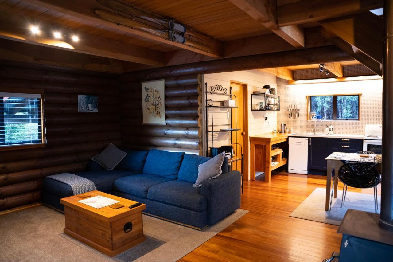 Totara Lodge - Unwind, Relax & Enjoy - Mt Lyford ภายนอก รูปภาพ